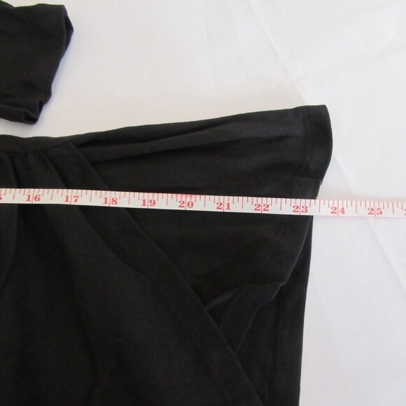 Fredericks of Hollywood V-Neck Black Top
New - Picture 9 of 10